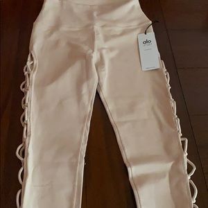 Alo interlace nectar size M - NWT